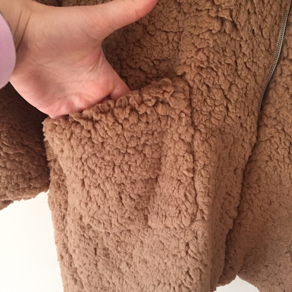 LAST: Large Faux Fur Long Teddy Bear Zip Up Jacket - Picture 8 of 8